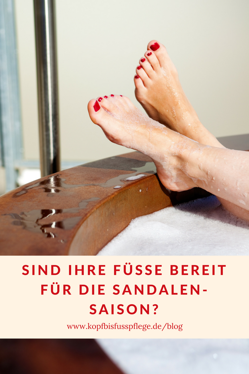 Sind Ihre Füße bereit für die Sandalen-Saison? Meine persönliche Fußpflege-Routine für schöne, gepflegte Füße. www.kopfbisfusspflege.de/blog